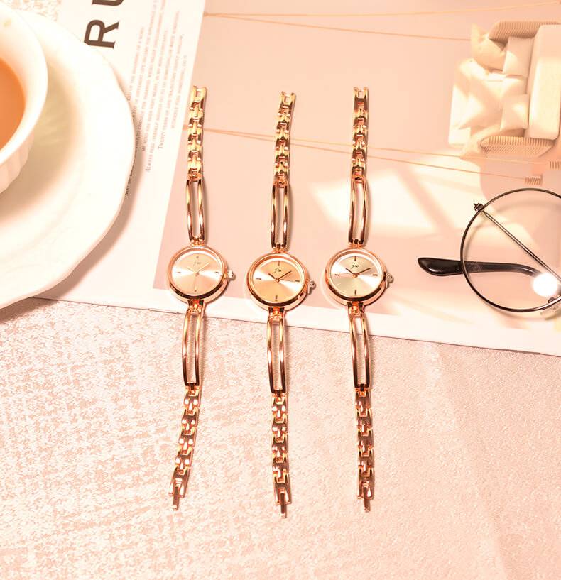 Women Bracelet Watches Luxury Fashion Rose Gold Alloy Small Quartz Watch Qualities Simple Ladies Wristwatches Female Chain Clock
